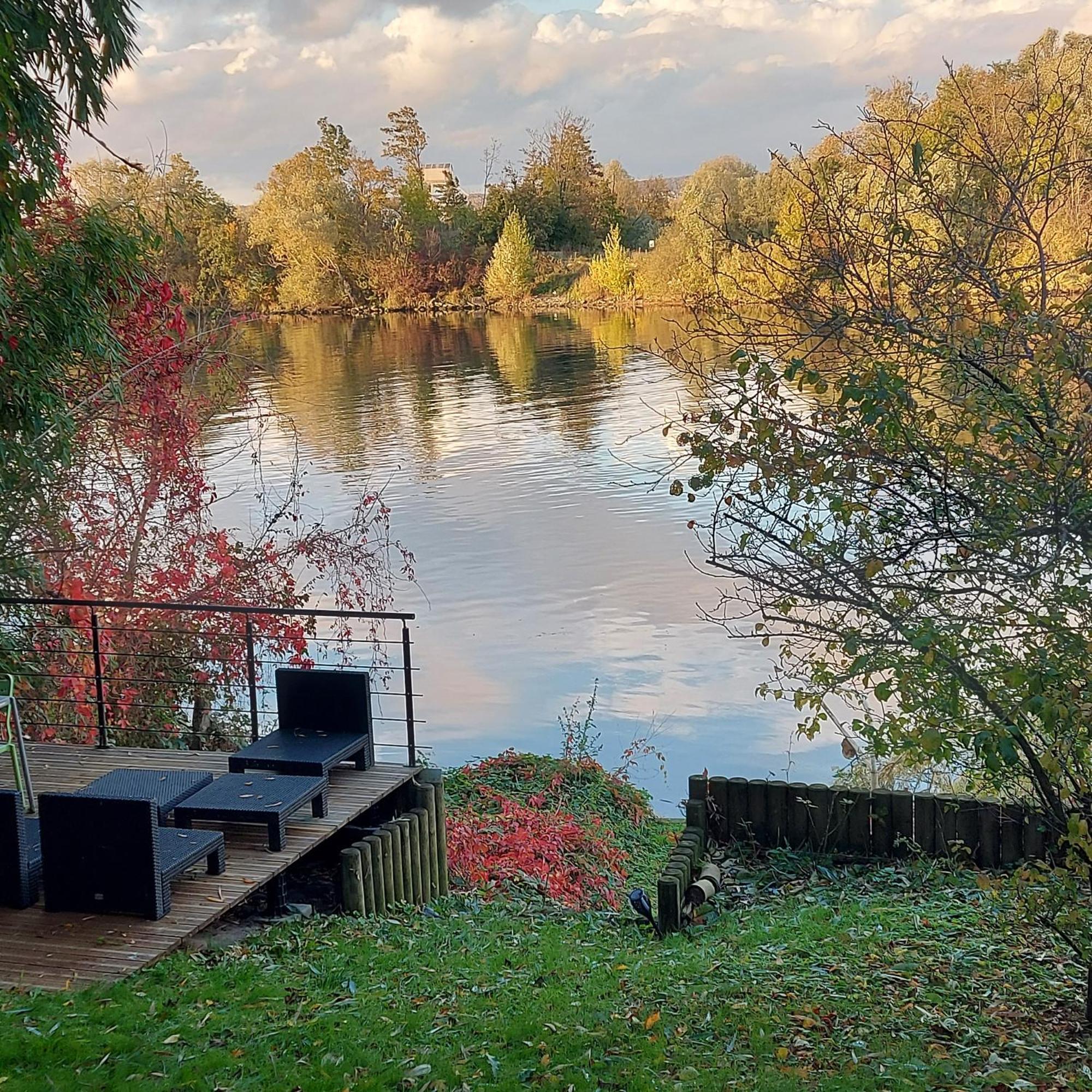 Les Seringats Poissy Exterior foto
